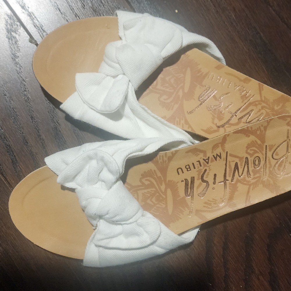 Blowfish White and Tan Sandals with Textured Strap